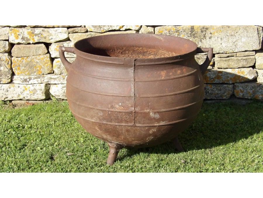 Vintage Iron Cauldron