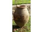 Side view of oil jar 