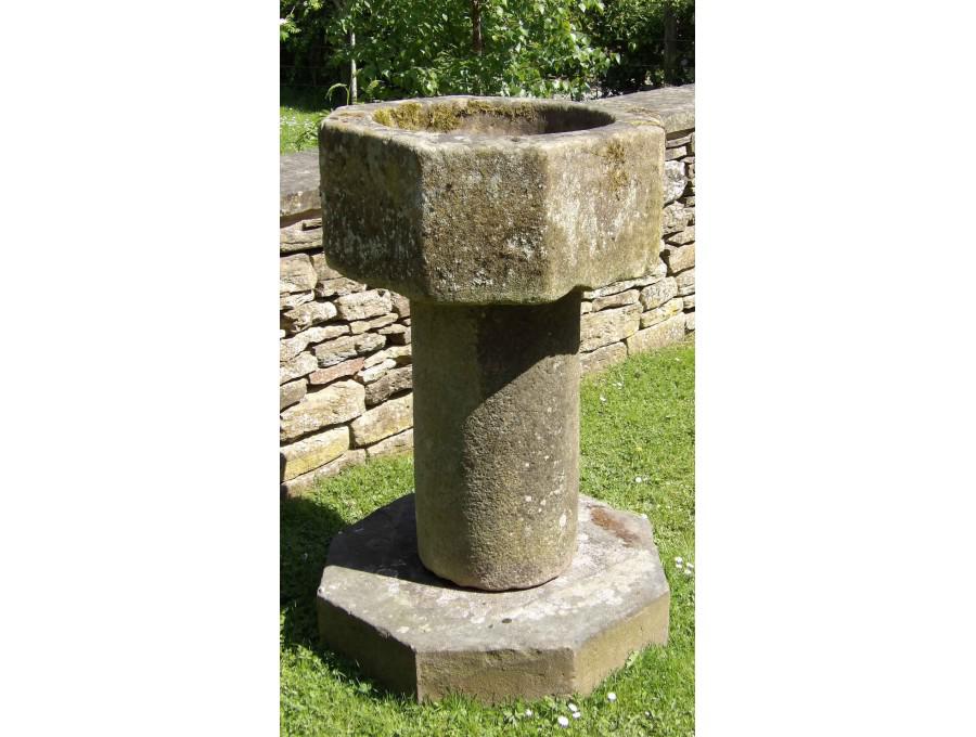 Antique Stone Font