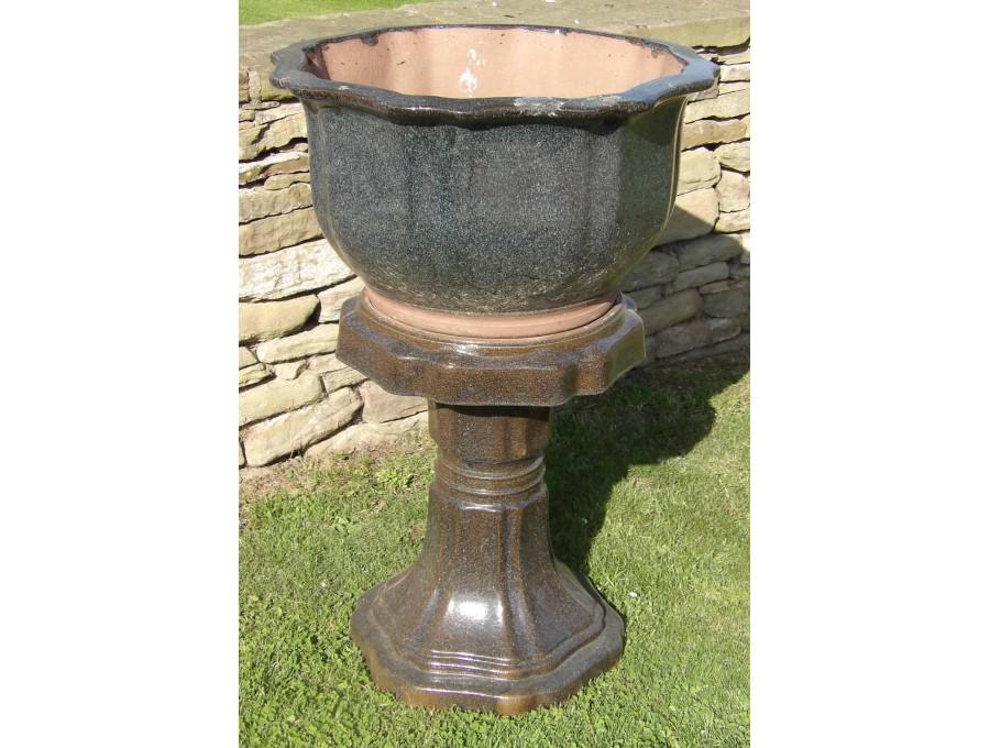 A Large Glazed Garden Jardiniere