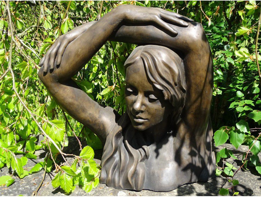 Christine Baxter 'Kiara'