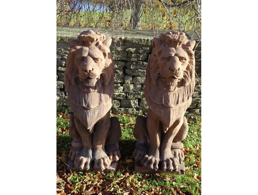 Antique Sandstone Lions (Pair)