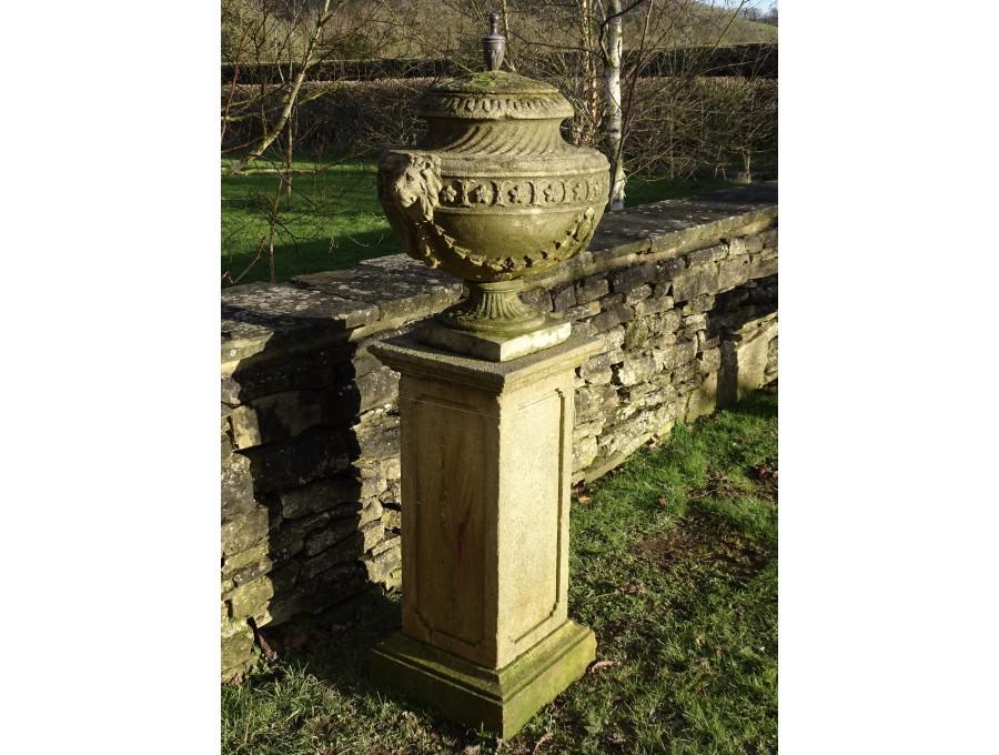 Finial Urn on Pedestal