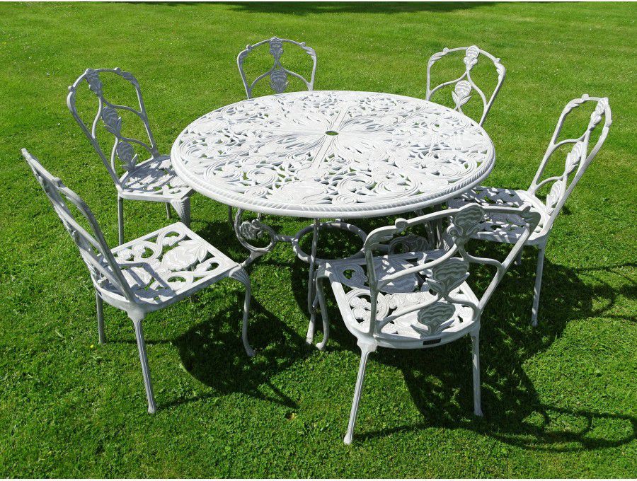 Oxleys Garden Dining Set