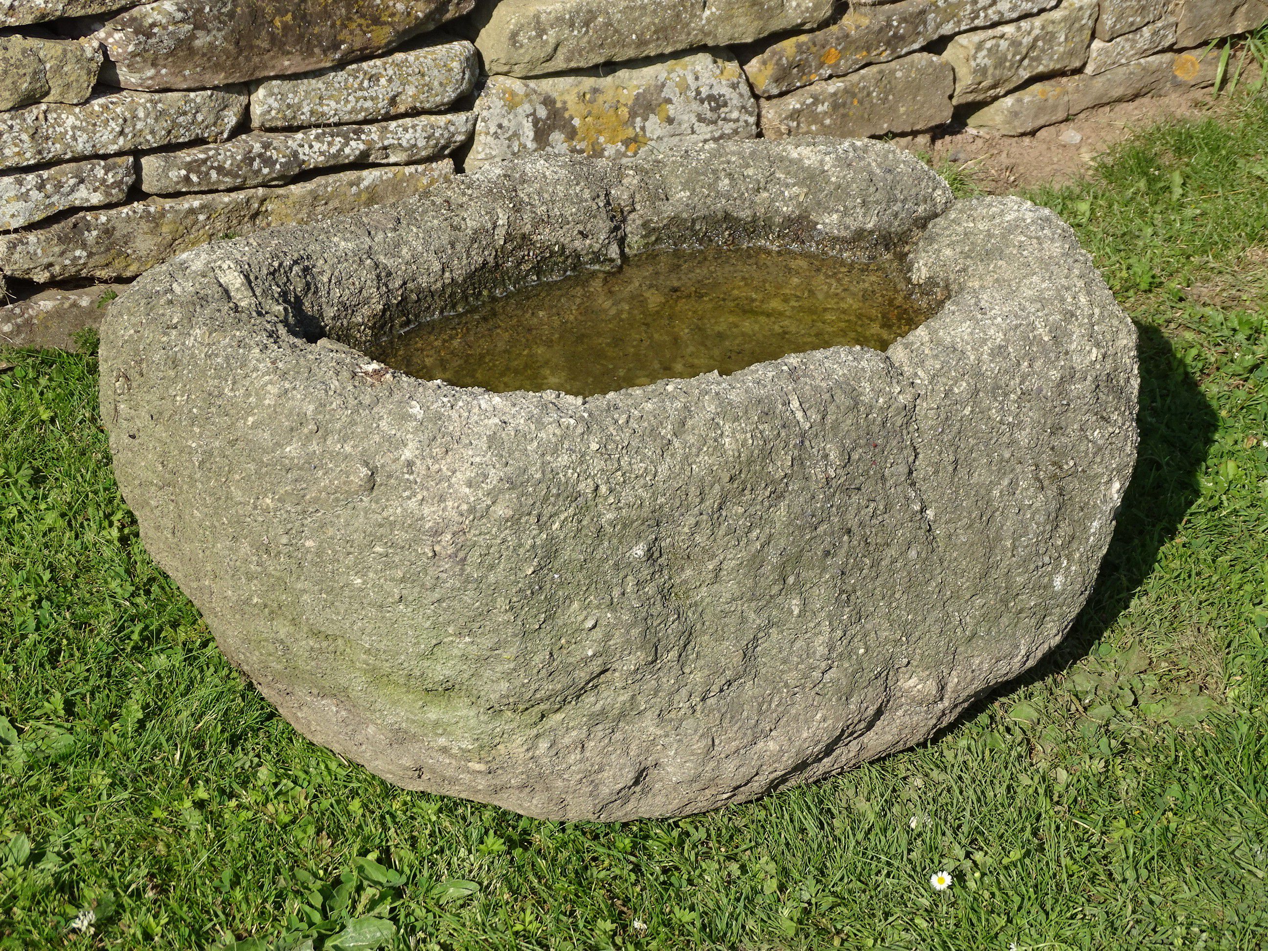 Antique Granite Water BowlNatural Water Bowl For The Garden