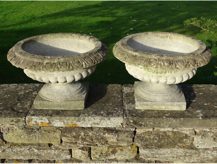 Weathered Garden Urns (Pair)