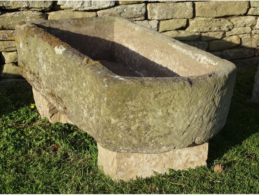 D-End Stone Pump Trough