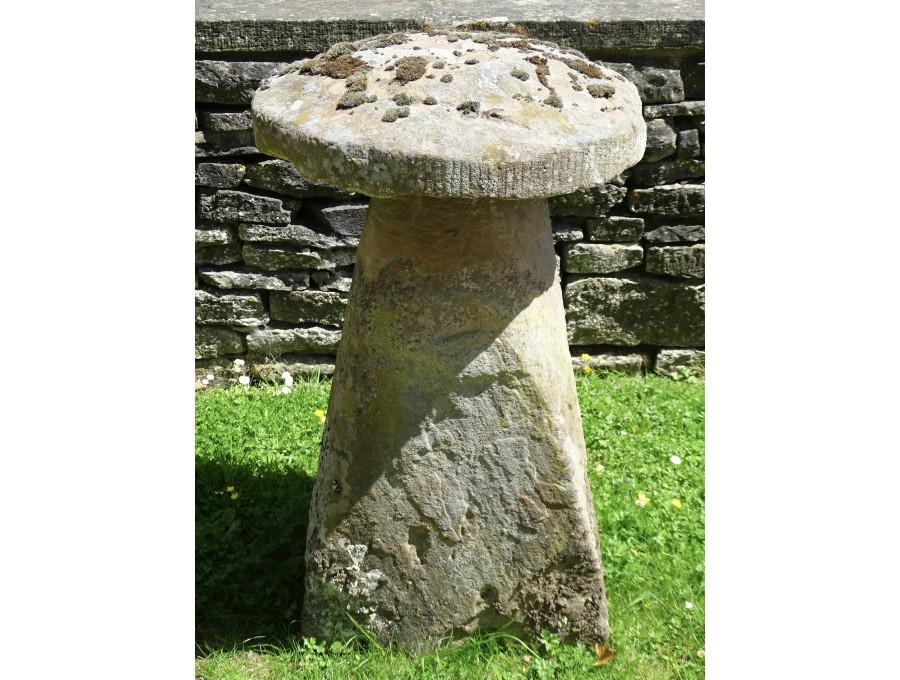 Antique Sandstone Staddlestone