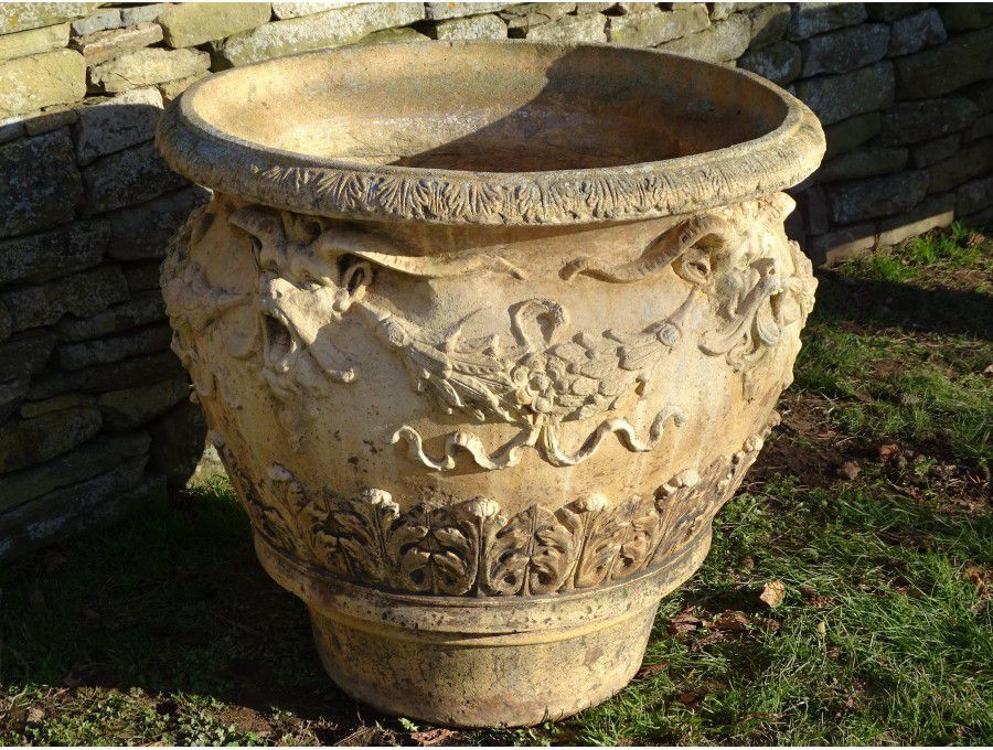Large Italianate Garden Planter