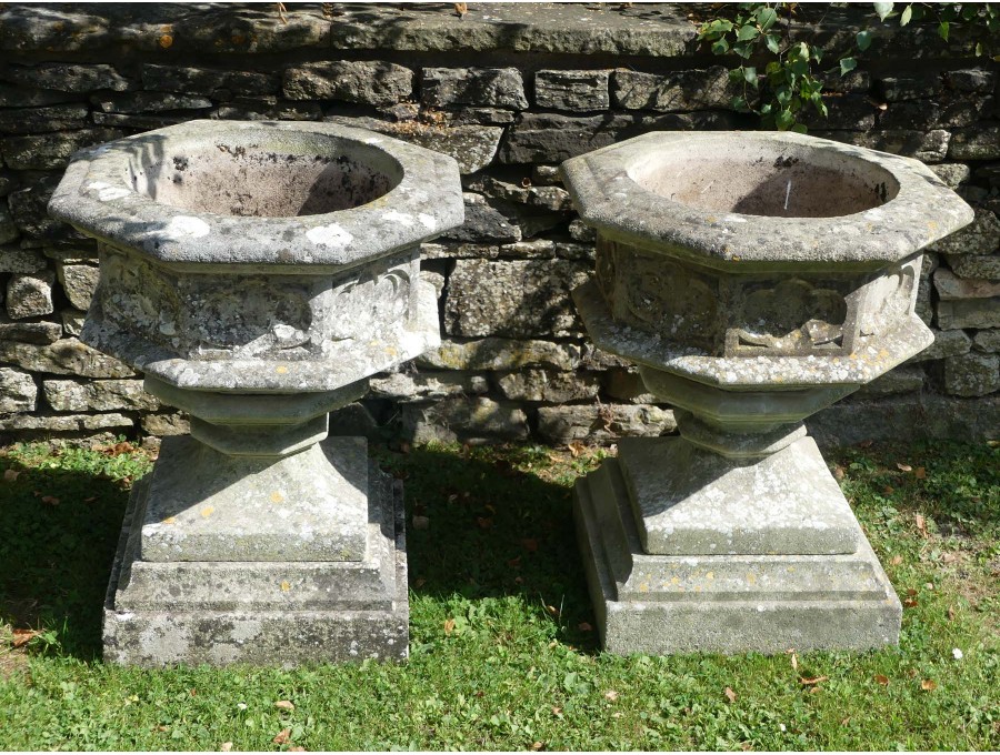 Weathered Gothic Urns (Pair)