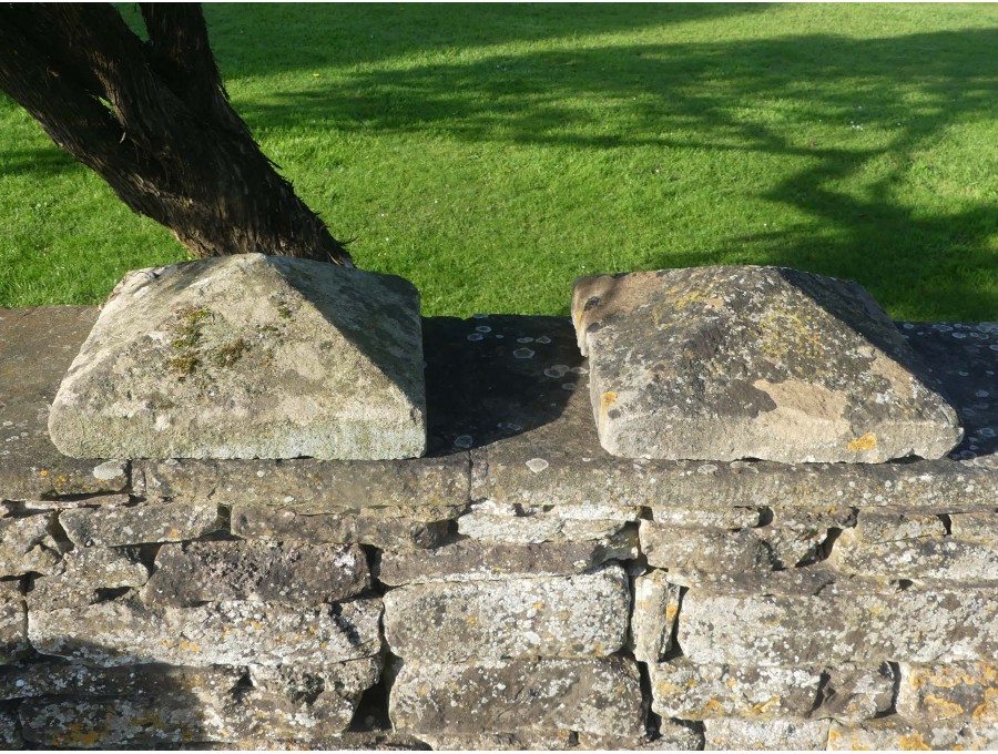Gate Pier Caps (Pair)