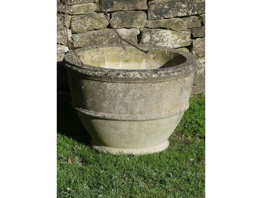 Weathered Minsterstone Planter