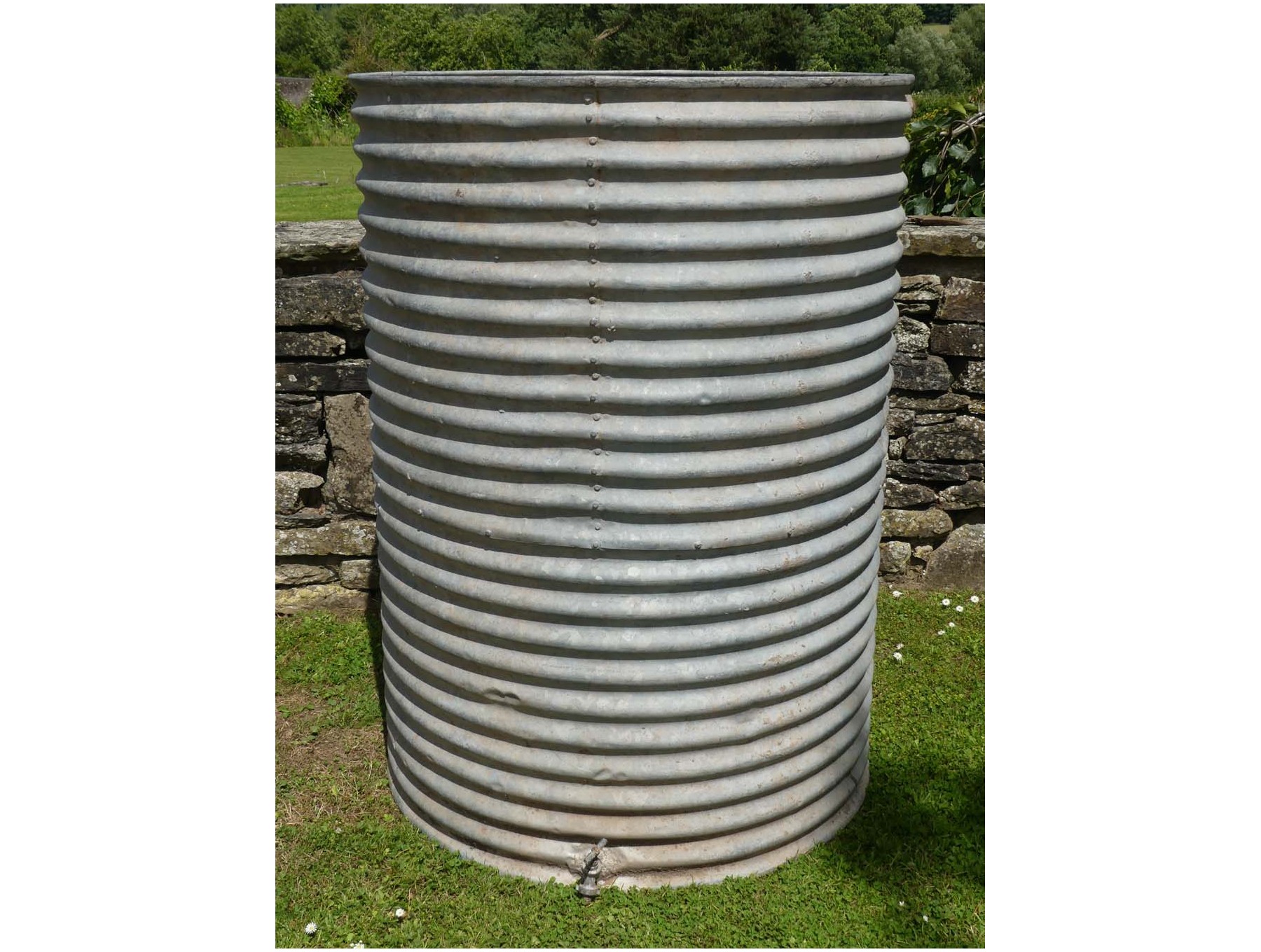 Large Galvanised Water Butt Holloways Garden Antiques large-galvanised-water-butt-holloways-garden-antiques