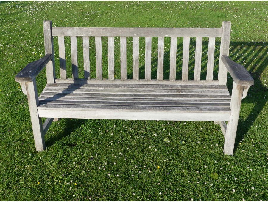 Weathered Barlow Tyrie Bench