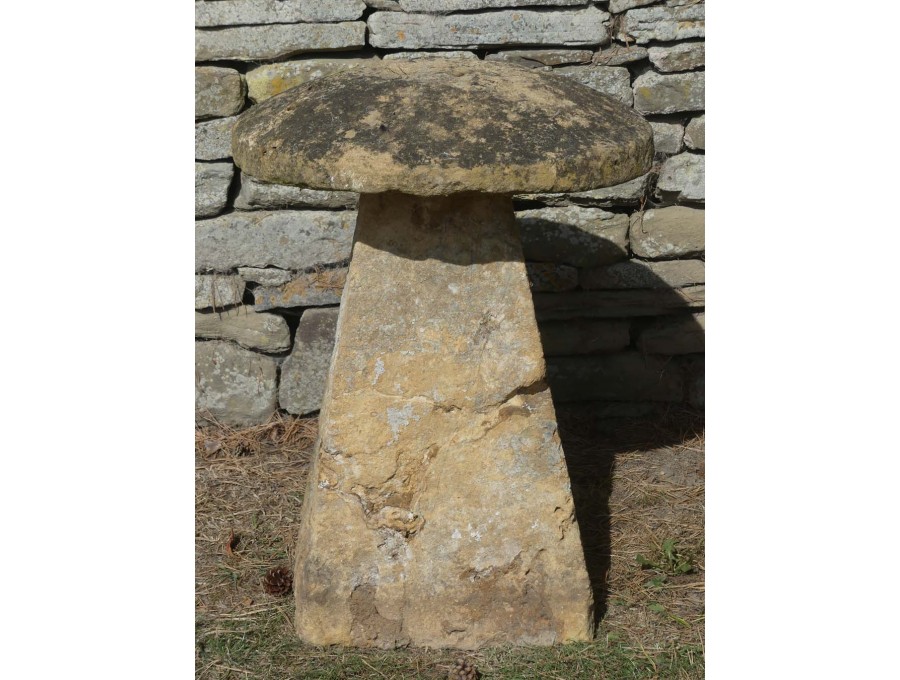 Cotswold Limestone Staddlestone