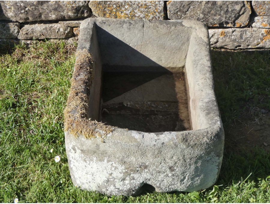 D-End Pump Trough