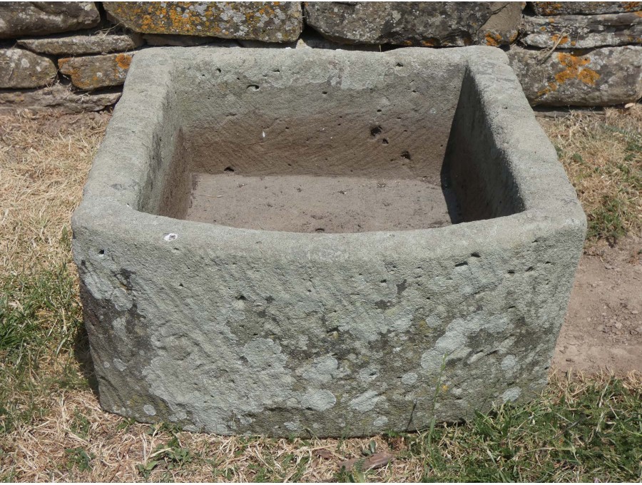 Antique Sandstone Bow-Fronted Sink